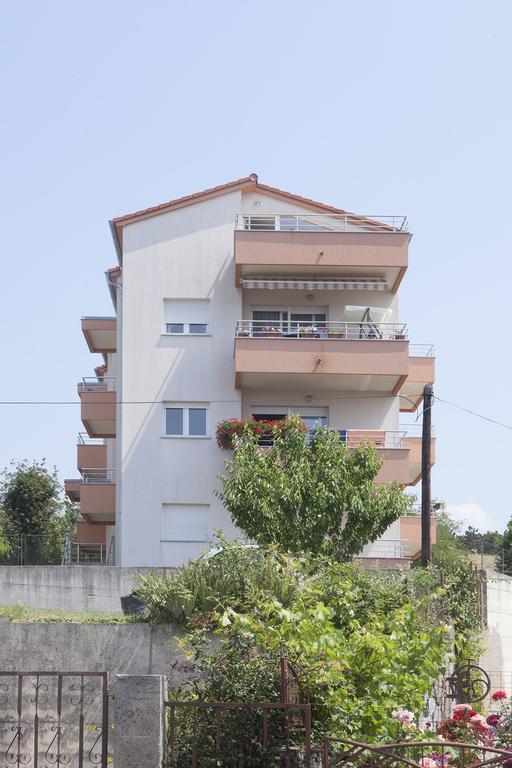 Peachy House Apartment Rijeka Ruang foto