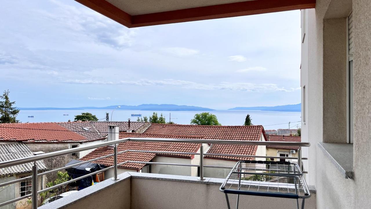 Peachy House Apartment Rijeka Bagian luar foto