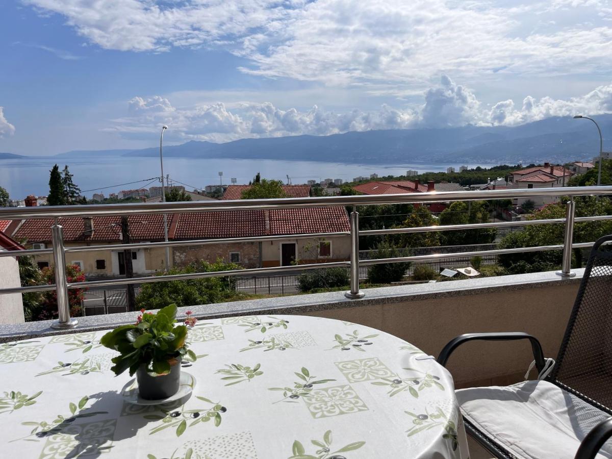 Peachy House Apartment Rijeka Bagian luar foto