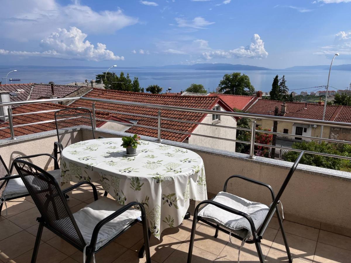 Peachy House Apartment Rijeka Bagian luar foto