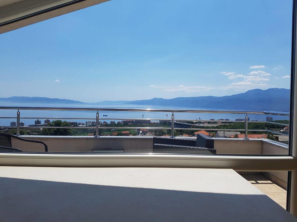 Peachy House Apartment Rijeka Bagian luar foto
