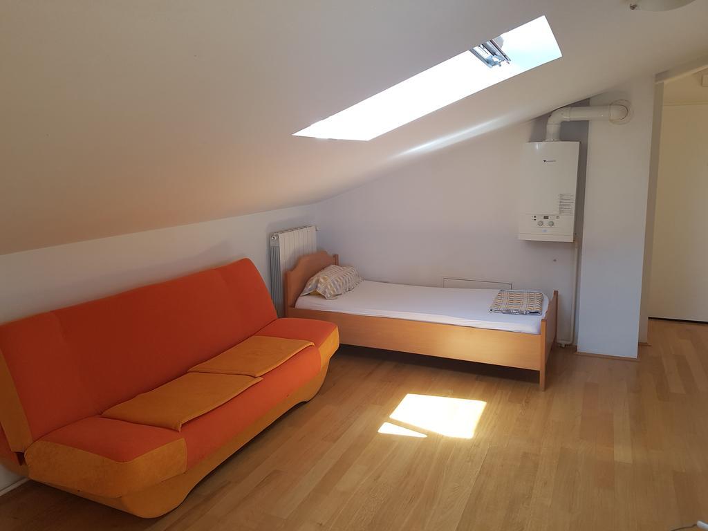 Peachy House Apartment Rijeka Bagian luar foto